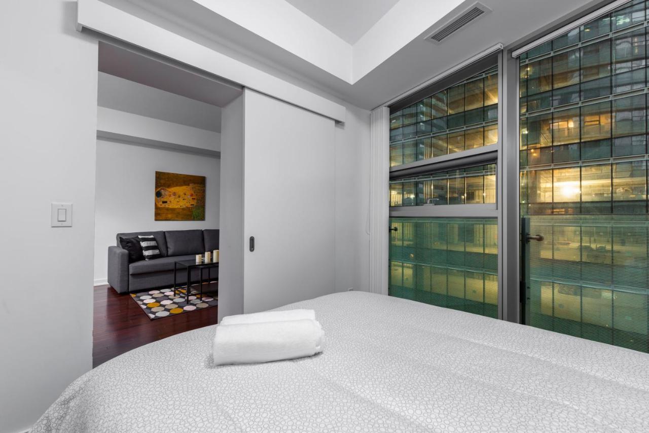 The York Boutique Suites تورونتو المظهر الخارجي الصورة